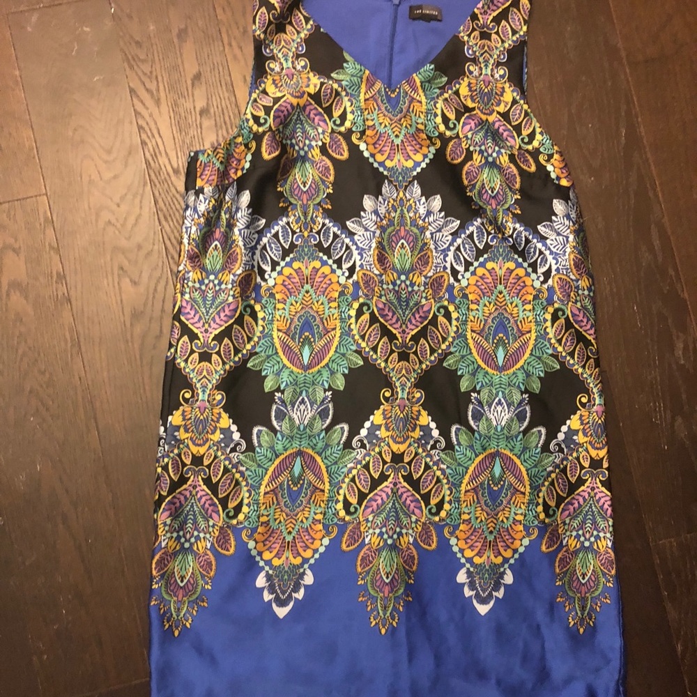 Limited Dress with patterns - Picture 2 of 4
